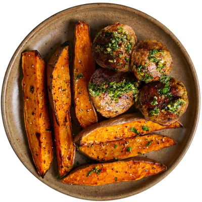 17 - Albóndigas de Pollo Paleo Estilo Chimichurri con Gajos de Camote Asados (GF)